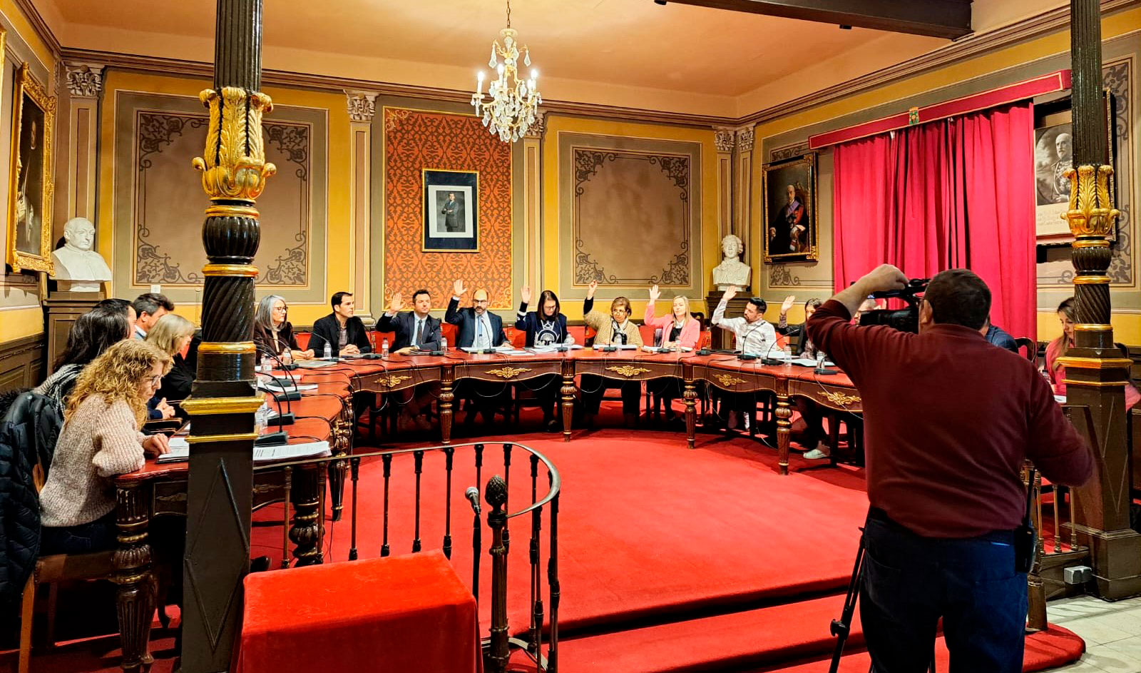 El pleno municipal de Barbastro aprueba el presupuesto de 2024 - El Cruzado