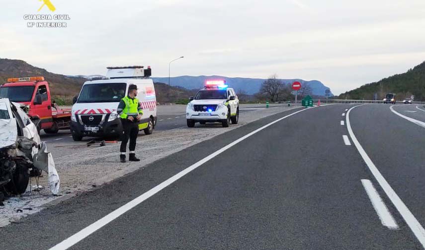Dos heridos graves en un accidente de circulación en Arén - El Cruzado