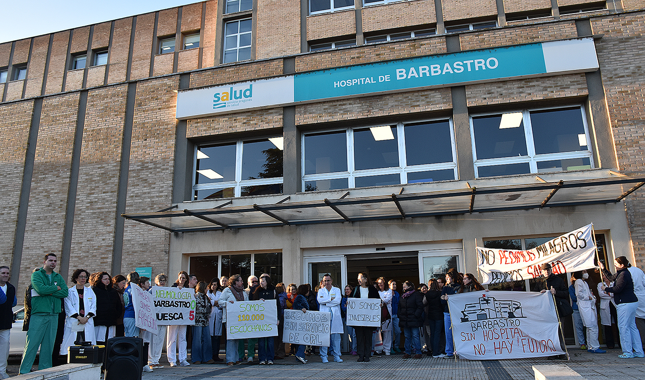 Unas 200 personas se concentran para reivindicar el Hospital de ...